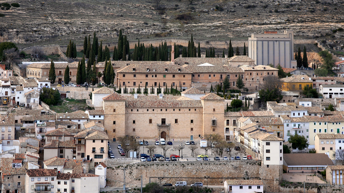 Vista panorámica de la Plaza de la Hora de Pastrana (España)